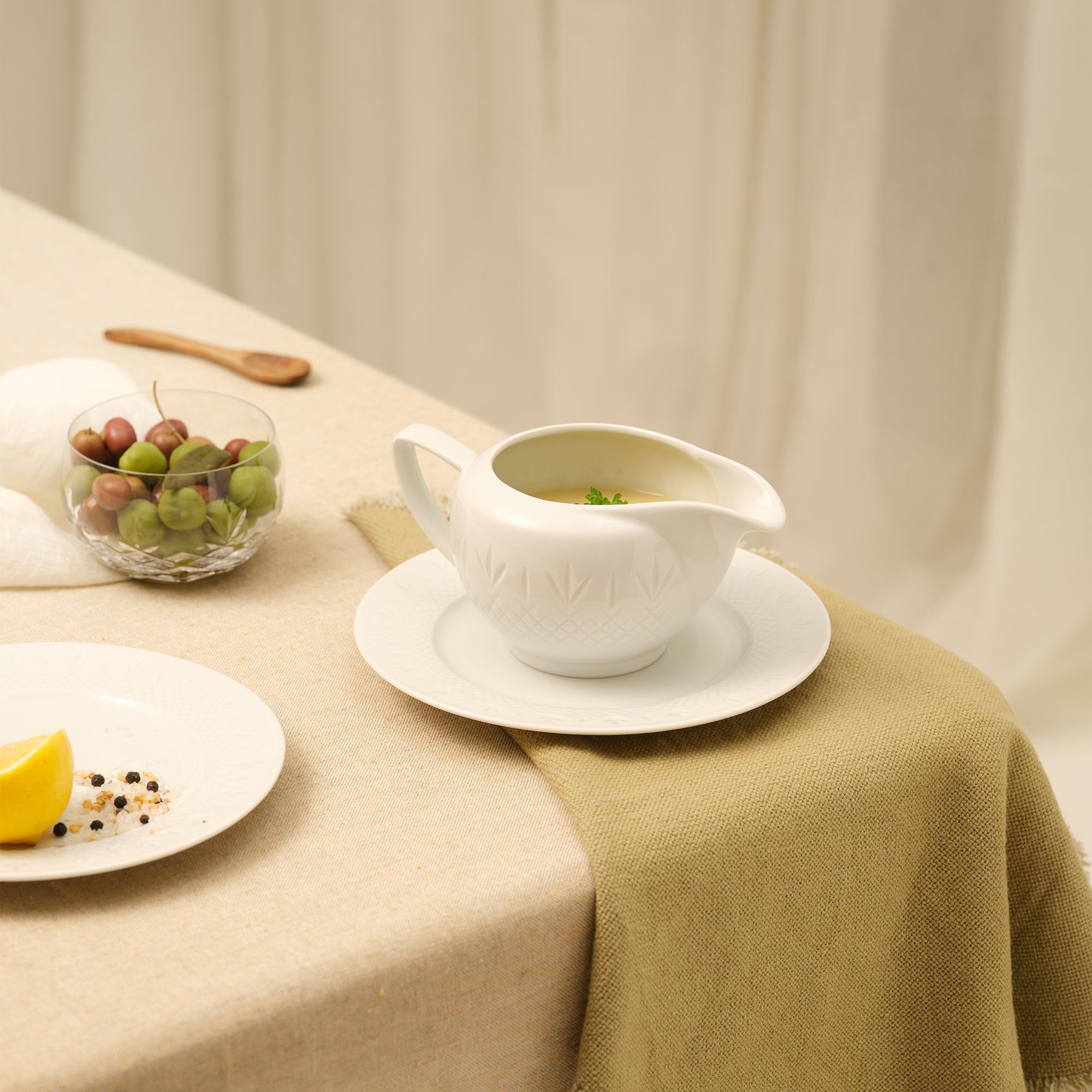 Crispy Porcelain Sauce Pot - 1 pcs.