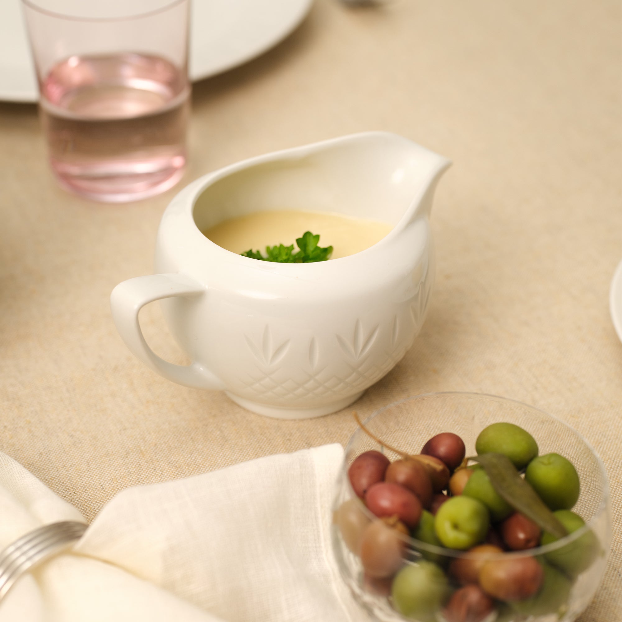 Crispy Porcelain Sauce Pot - 1 pcs.