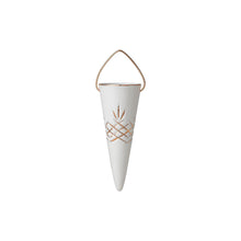 Crispy Porcelain Cone